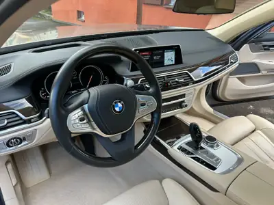 BMW 730d xDrive — Berline de prestige diesel, entretien gratuit jusqu'en 2027 — Detail