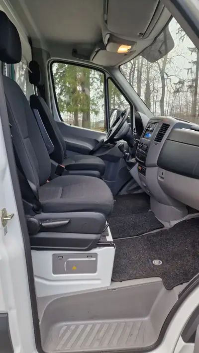 Mercedes-Benz Sprinter 516 — Utilitaire électrique innovant, 15'000 km seulement — Miniatura 9