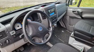 Mercedes-Benz Sprinter 516 — Utilitaire électrique innovant, 15'000 km seulement — Miniatura 14