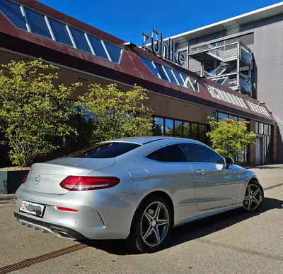 Mercedes-Benz C 180 AMG Line Coupé — Élégance sportive et efficacité énergétique — vista esterna