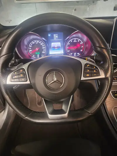 Mercedes-Benz C 180 AMG Line Coupé — Élégance sportive et efficacité énergétique — dettaglio