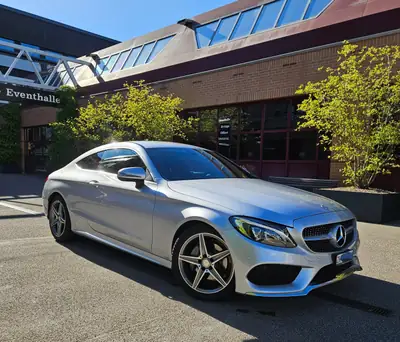 Mercedes-Benz C 180 AMG Line Coupé — Élégance sportive et efficacité énergétique — interni