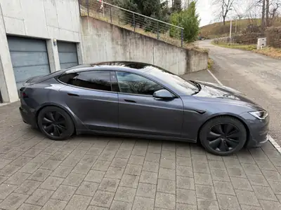 Tesla Model S 100 kWh Plaid — Performance électrique extrême, 60'000 km seulement — Außenansicht
