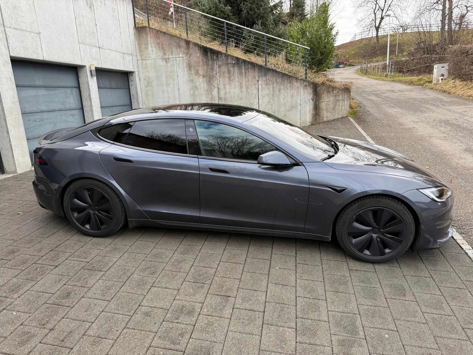 Tesla Model S 100 kWh Plaid — Performance électrique extrême, 60'000 km seulement