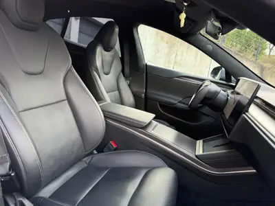 Tesla Model S 100 kWh Plaid — Performance électrique extrême, 60'000 km seulement — Armaturenbrett