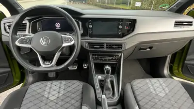 VW Taigo 1.5 TSI R-Line — SUV compact dynamique, toit panoramique, 58'000 km — tableau de bord