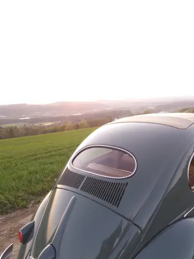 VW Käfer 1957 Faltdach Ovali — Légende automobile entièrement restaurée — Miniatur 17