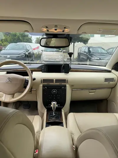 Citroën C6 Sedan 2.7 HDi V6 — Berline prestige diesel, 156'300 km — Innenraum