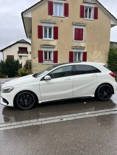 Mercedes-Benz A 45 AMG 4Matic — Performance 381 ch, Transmission DCT, Traction intégrale — rear view