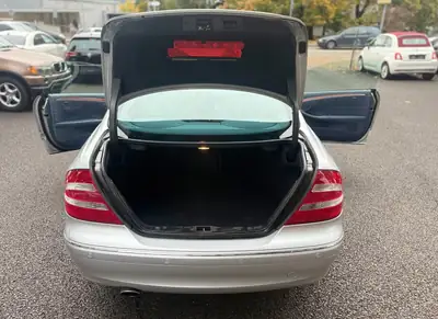 Mercedes-Benz CLK 240 Élégance — Coupé sportif 2003, état impeccable, sans sinistre — Miniature 14
