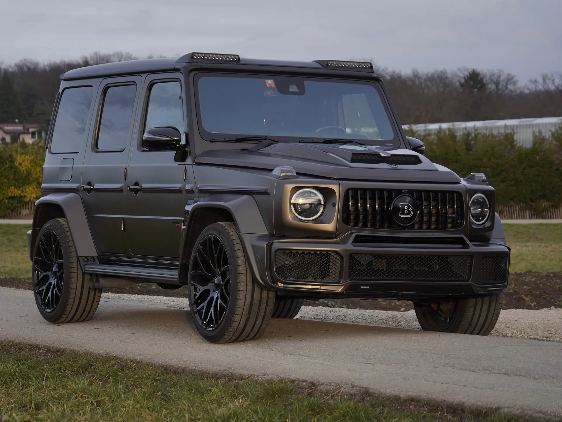 Mercedes-Benz G 63 AMG Brabus 700 — SUV légendaire, performances extrêmes — vue extérieure