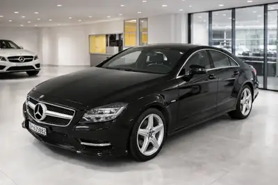 Mercedes-Benz CLS 350 — Berline coupé élégante, pack AMG et grand entretien réalisé — Innenraum