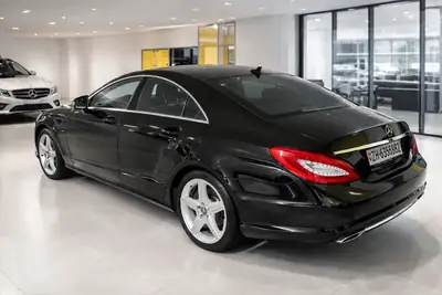 Mercedes-Benz CLS 350 — Berline coupé élégante, pack AMG et grand entretien réalisé — Armaturenbrett