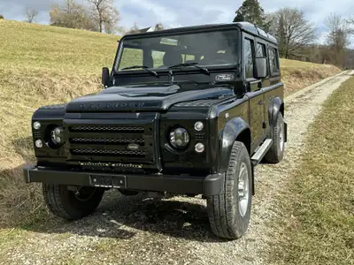 Land Rover Defender 7 places — SUV robuste diesel, techniquement restauré — cruscotto