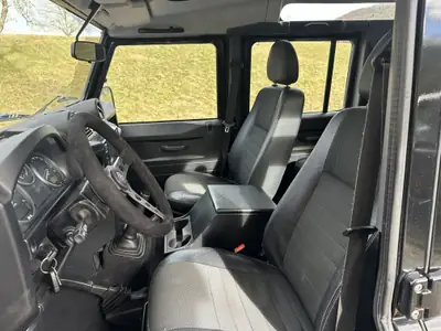 Land Rover Defender 7 places — SUV robuste diesel, techniquement restauré — Miniatura 13