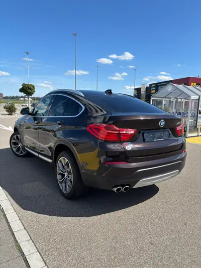 BMW X4 xDrive 30d xLine — SUV coupé premium diesel, entretien BMW, état impeccable — détail