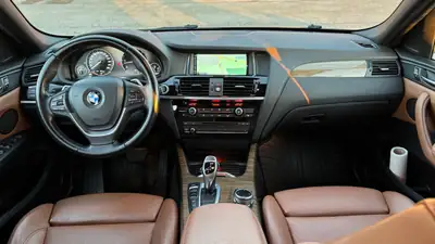 BMW X4 xDrive 30d xLine — SUV coupé premium diesel, entretien BMW, état impeccable — Miniature 9