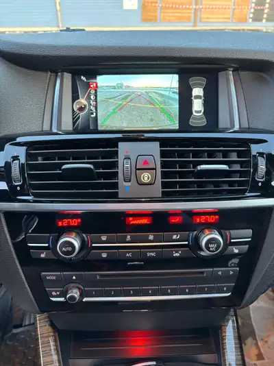 BMW X4 xDrive 30d xLine — SUV coupé premium diesel, entretien BMW, état impeccable — Miniature 10