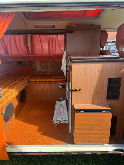 VW T2 B Westfalia 1975 — Emblématique camping-car rétro, moteur fiable — Detail