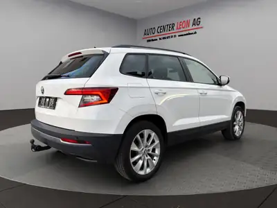 Skoda Karoq 2.0 TDI 150 ch — SUV 4x4 robuste, attelage et caméra — détail