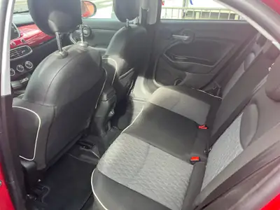 Fiat 500X 1.0 GSE City Cross — SUV compact urbain, moteur essence éco-responsable — Miniature 7
