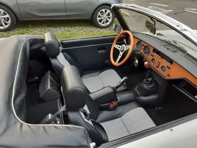 Triumph Spitfire 1500 Veteran — Cabriolet anglais culte, moteur 1500 cm³ essence — Detail
