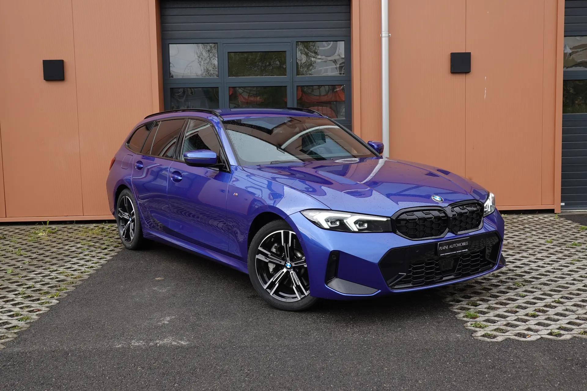 BMW 330 2024 occasion Denges — 1