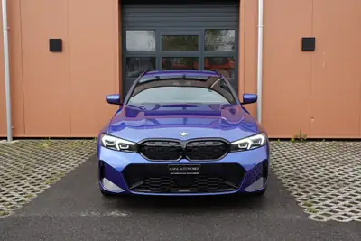 BMW 330i Touring xDrive M Sport — Break sportif, 8 790 km, technologie premium — côté