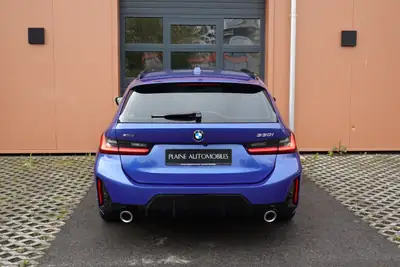 BMW 330i Touring xDrive M Sport — Break sportif, 8 790 km, technologie premium — Miniature 9