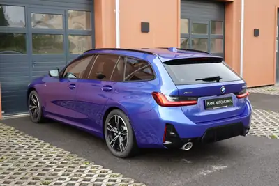 BMW 330i Touring xDrive M Sport — Break sportif, 8 790 km, technologie premium — Miniature 10