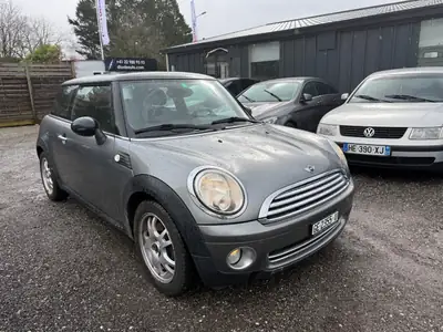 MINI Cooper 2009 — Citadine dynamique, 67'000 km d'origine, climatisée — arrière