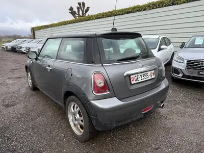 MINI Cooper 2009 — Citadine dynamique, 67'000 km d'origine, climatisée — Miniature 10
