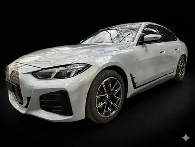 BMW i4 xDrive 40 M Sport — Coupé électrique haute performance, 8000 km seulement — exterior view
