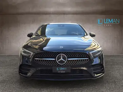 Mercedes-Benz A 220 AMG Line — Berline compacte 4Matic, 190 ch et toit ouvrant — côté
