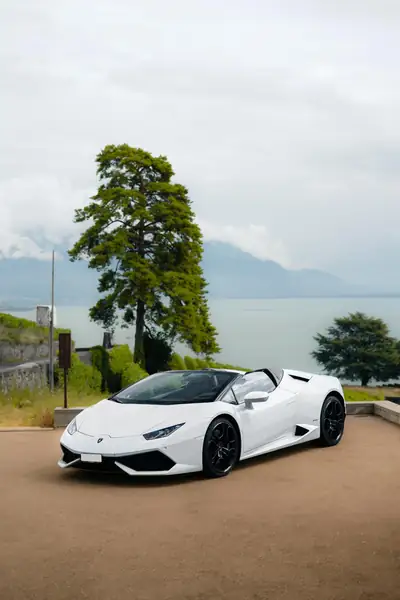 Lamborghini Huracán LP610-4 Spyder — Cabriolet 610 ch, 49 000 km, suivi Lamborghini — interni