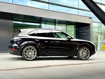Porsche Cayenne Turbo 2019 — 550 ch, Tout-terrain haute performance — arrière