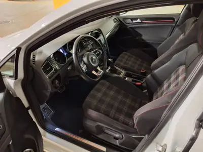 VW Golf 2.0 TSI GTI Performance DSG — Sportive affirmée, 130'000 km seulement — Miniatura 8