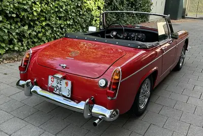 MG Midget MK III 1968 — Cabriolet vintage authentique, collection FIVA — arrière