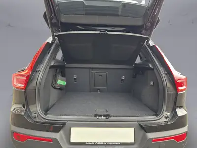 Volvo XC40 1.5 T4 Plug-in Hybrid — SUV compact écologique avec faible kilométrage — Miniature 10