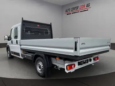 Opel Movano 2.2D 3,5T — Utilitaire neuf, charge utile 1103 kg, équipé navigation — interior