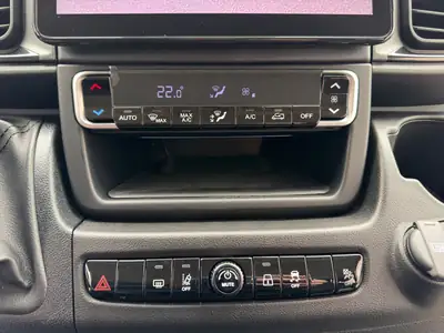 Opel Movano 2.2D 3,5T — Utilitaire neuf, charge utile 1103 kg, équipé navigation — Thumbnail 20