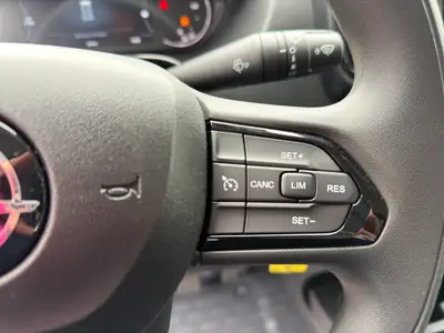 Opel Movano 2.2D 3,5T — Utilitaire neuf, charge utile 1103 kg, équipé navigation — Thumbnail 29
