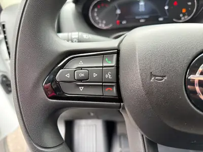 Opel Movano 2.2D 3,5T — Utilitaire neuf, charge utile 1103 kg, équipé navigation — Thumbnail 28