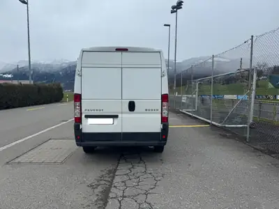 Peugeot Boxer L2H2 — Utilitaire fiable diesel, 87 000 km, sans sinistre — côté