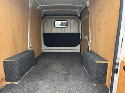 Peugeot Boxer L2H2 — Utilitaire fiable diesel, 87 000 km, sans sinistre — tableau de bord
