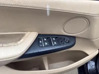 BMW X3 xDrive 28i — SUV sportif avec pack M, moteur fiable et consommation maitrisée — Miniature 12