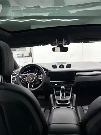Porsche Cayenne Coupé E-Hybrid Platinum Edition — SUV sportif hybride rechargeable, 51'850 km seulement — Miniatur 7