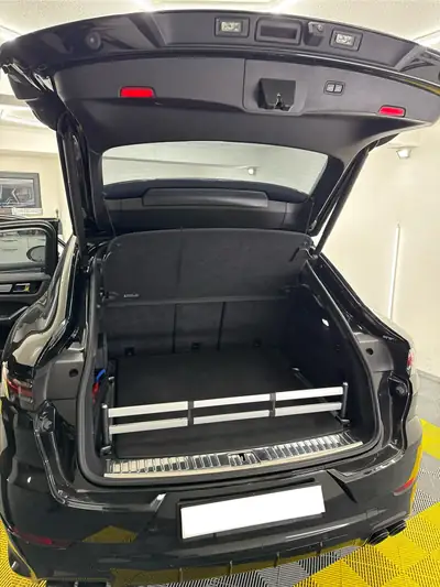 Porsche Cayenne Coupé E-Hybrid Platinum Edition — SUV sportif hybride rechargeable, 51'850 km seulement — Miniatur 11