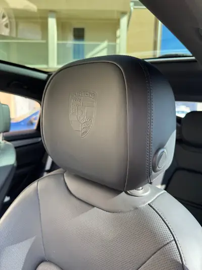 Porsche Cayenne Coupé E-Hybrid Platinum Edition — SUV sportif hybride rechargeable, 51'850 km seulement — Miniatur 15