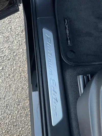 Porsche Cayenne Coupé E-Hybrid Platinum Edition — SUV sportif hybride rechargeable, 51'850 km seulement — Miniatur 16